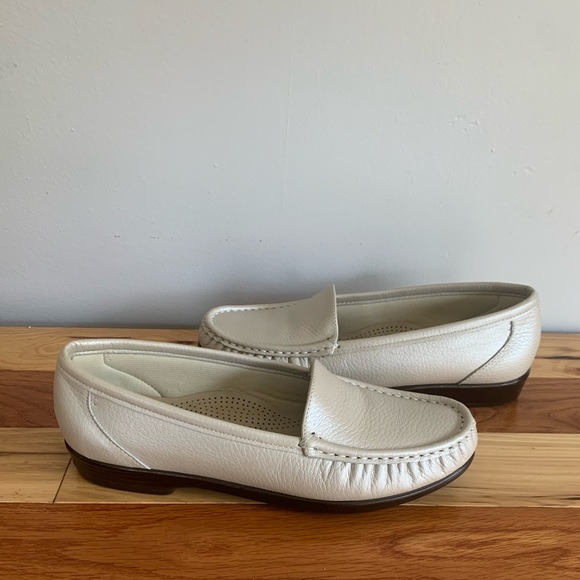 SAS Simplify Everyday Silver Cloud Loafer - Picture 1 of 6